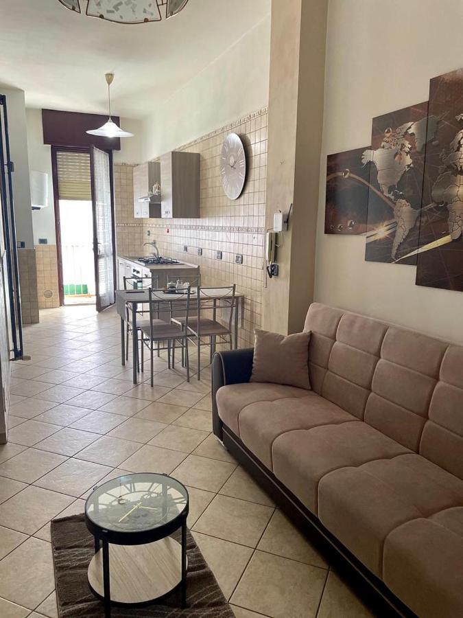 L'Anima Del Viaggio A Torino Apartment Bagian luar foto